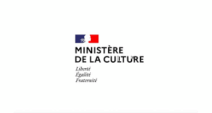 Le ministère de la Culture (dont la dénomination officielle était — entre 1997 et 2017 — « ministère de la Culture et de la Communication ») est créé en France en 1959 par le président Charles de Gaulle, et attribué à André Malraux sous le nom de « ministère d'État chargé des Affaires culturelles ». À cette même époque, de nombreux pays se sont également dotés d'un ministère de la Culture. Le ministère est traditionnellement appelé, d'après son adresse principale, « rue de Valois ».
Auparavant, ces fonctions étaient exercées par un ministre, un secrétaire d'État ou un directeur des Beaux-Arts dépendant du ministère de l'Instruction publique. Celui-ci n'avait pas seulement la tutelle des quatre beaux-arts (architecture, peinture, sculpture et gravure), mais aussi de la musique, de la danse, du cirque, des arts de la rue, du cinéma, du théâtre, de l'opéra, des arts décoratifs, des monuments historiques, ainsi que de toutes les écoles correspondantes.